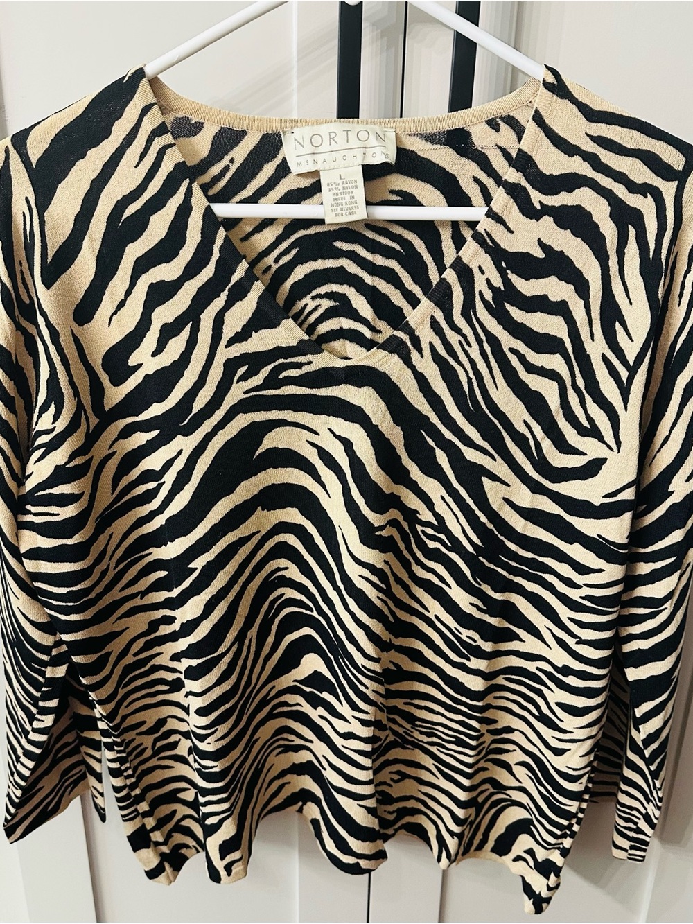 Norton McNaughton Black and Cream Tiger V-Neck Sweater